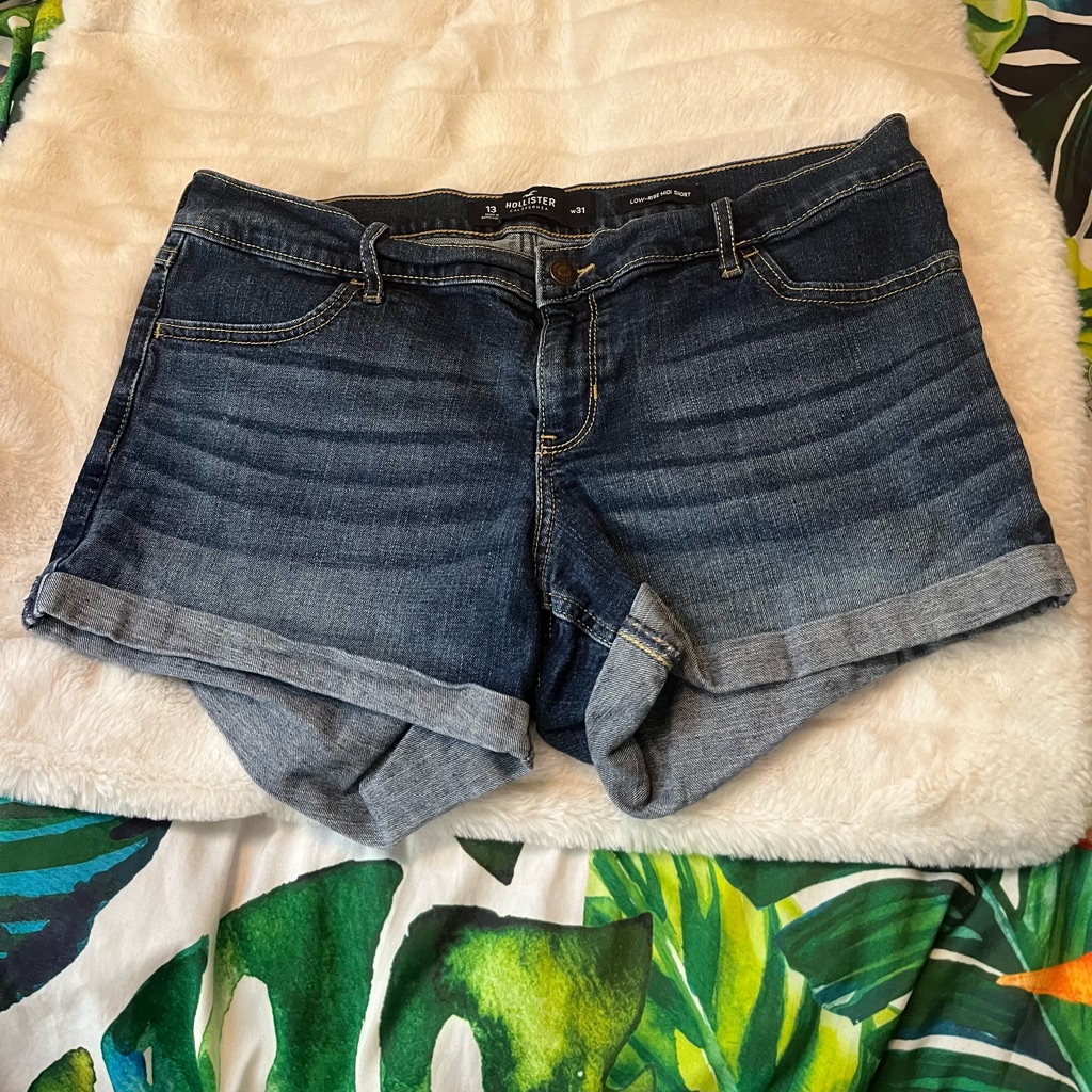 Hollister 13/31 Dark Wash Spring Summer Cuffed Low Rise Midi Denim Casual Shorts